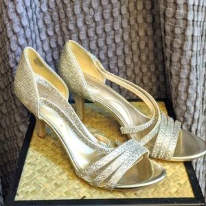 Bandolino sparkly gold heels